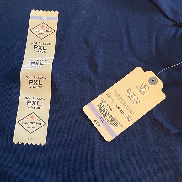 3/4 Slv Navy Blue Tee  NWT Petite XL. Would make a perfect bundle with the gold - Picture 3 of 5